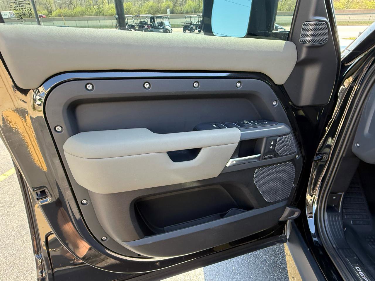 Used 2023 Land Rover Defender 110 X image 13