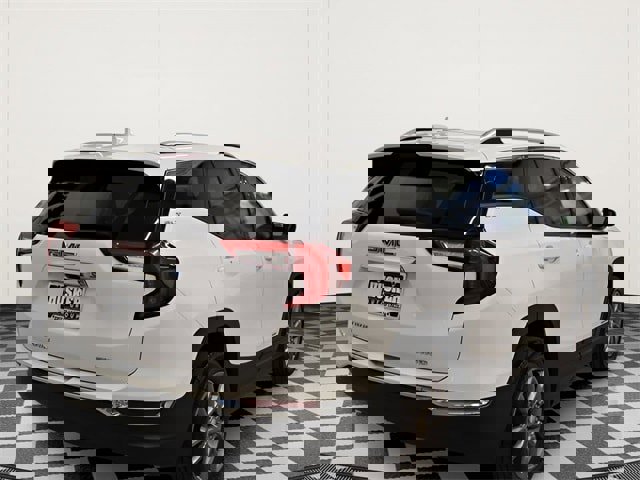 Used 2024 GMC Terrain SLT image 4