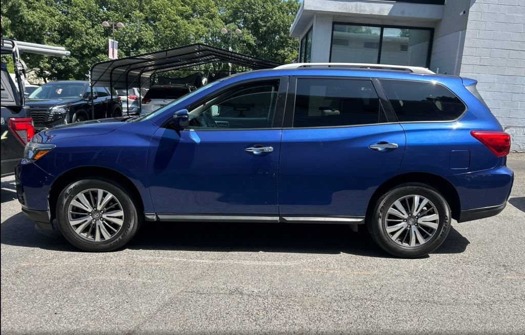 Used 2019 Nissan Pathfinder SV AWD/4WD image 4