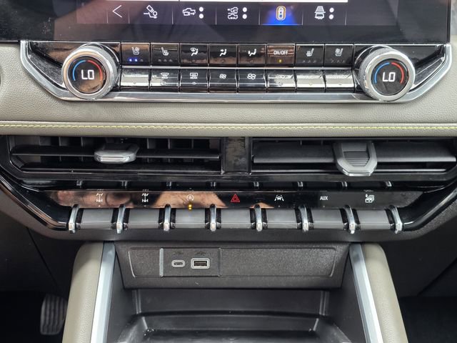 Used 2025 Chevrolet Colorado ZR2 w/ Technology Package image 17