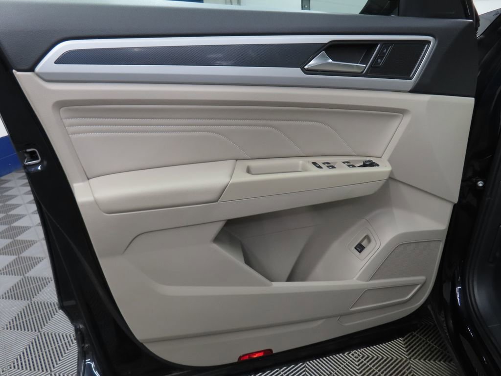 Used 2021 Volkswagen Atlas SEL R-Line AWD/4WD image 57