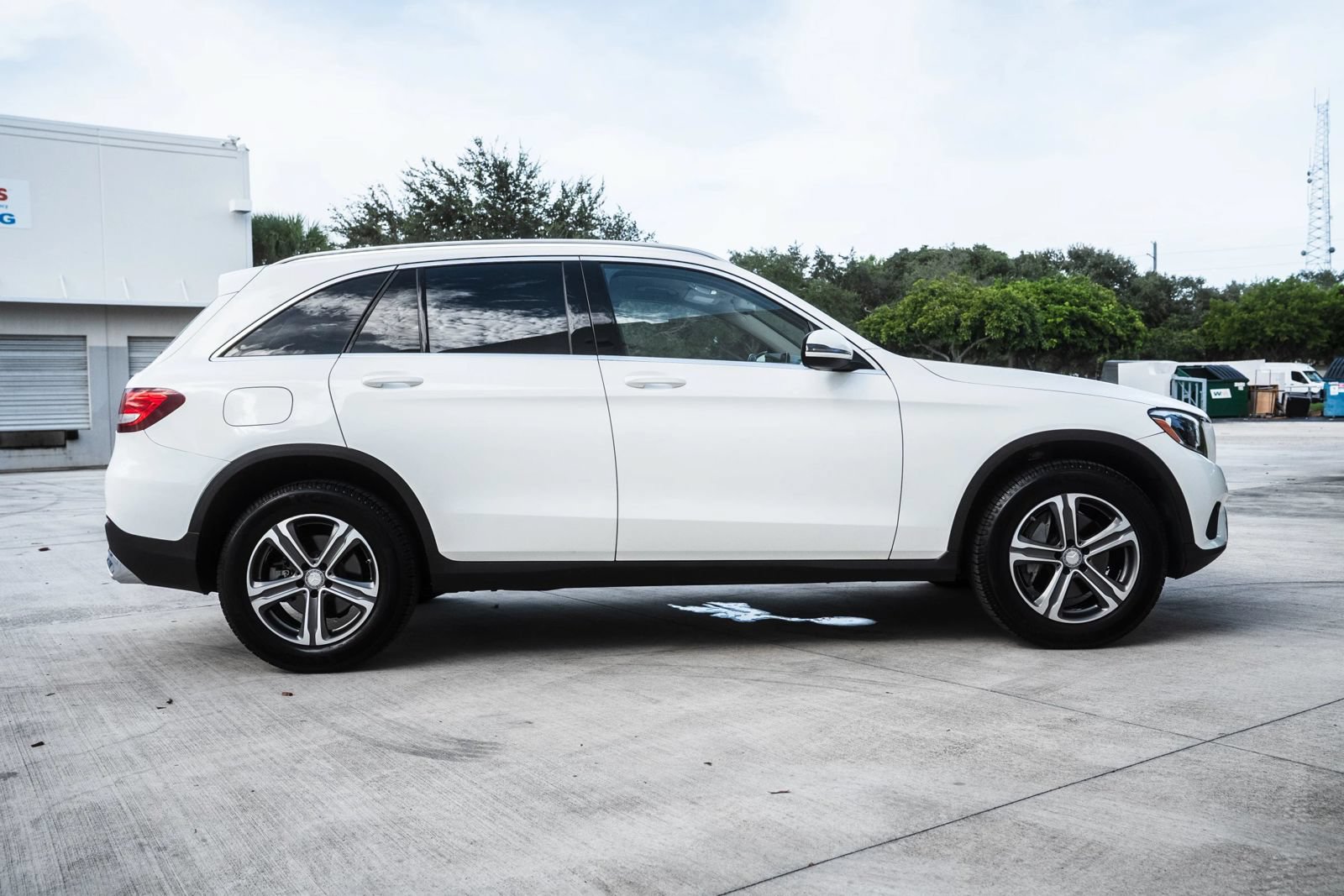 Used 2016 Mercedes-Benz GLC 300 4MATIC image 6
