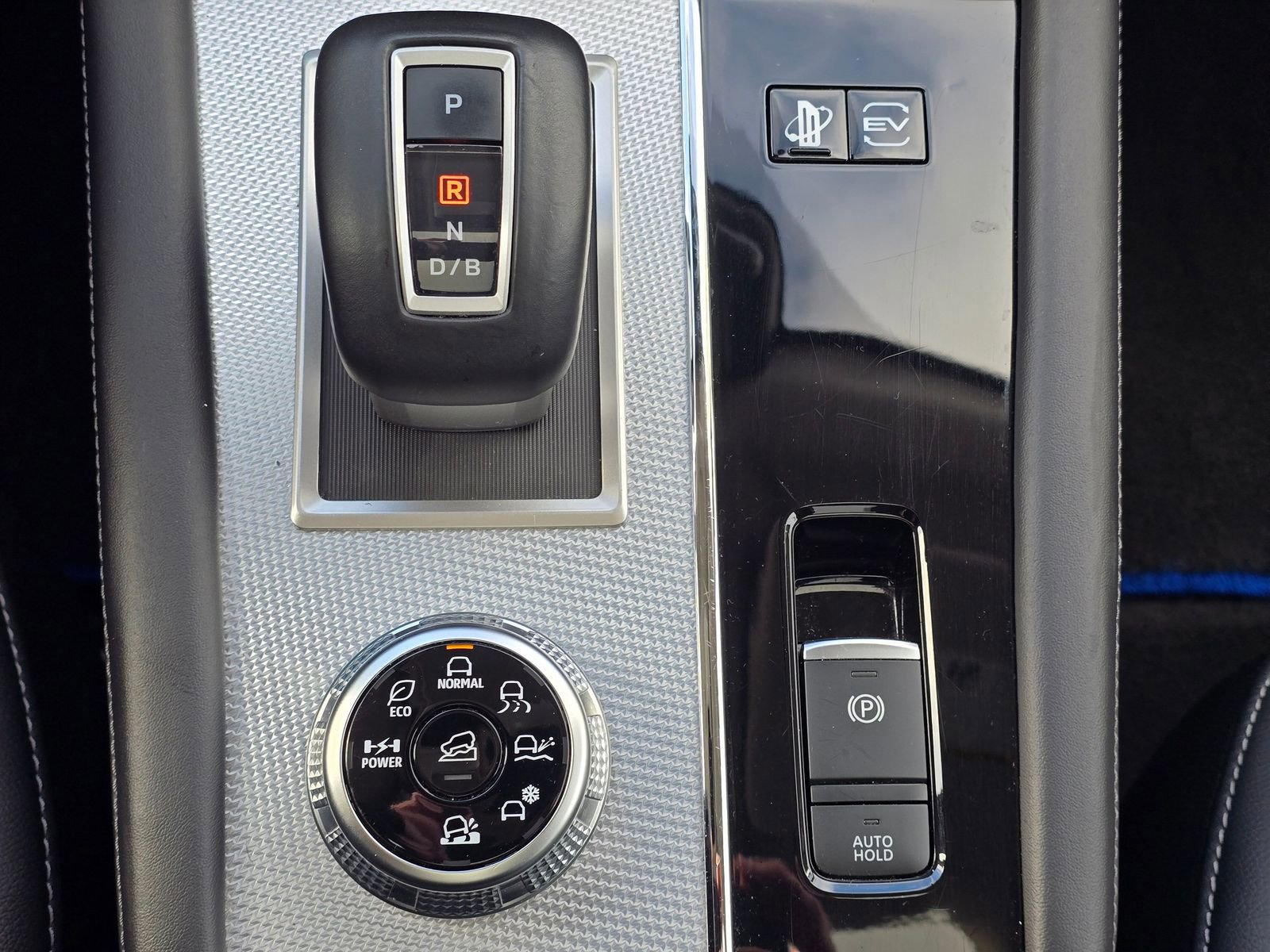 Used 2024 Mitsubishi Outlander SEL image 30