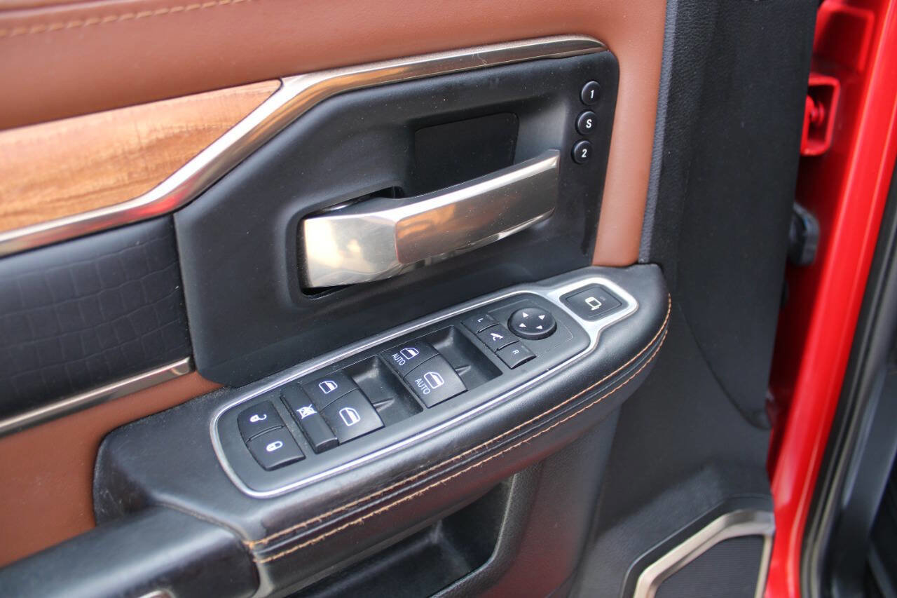 Used 2020 RAM 3500 Limited image 25