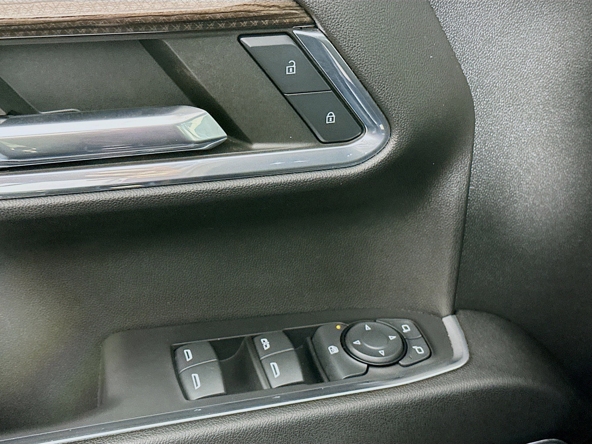 Used 2023 Chevrolet Silverado 1500 LT image 15