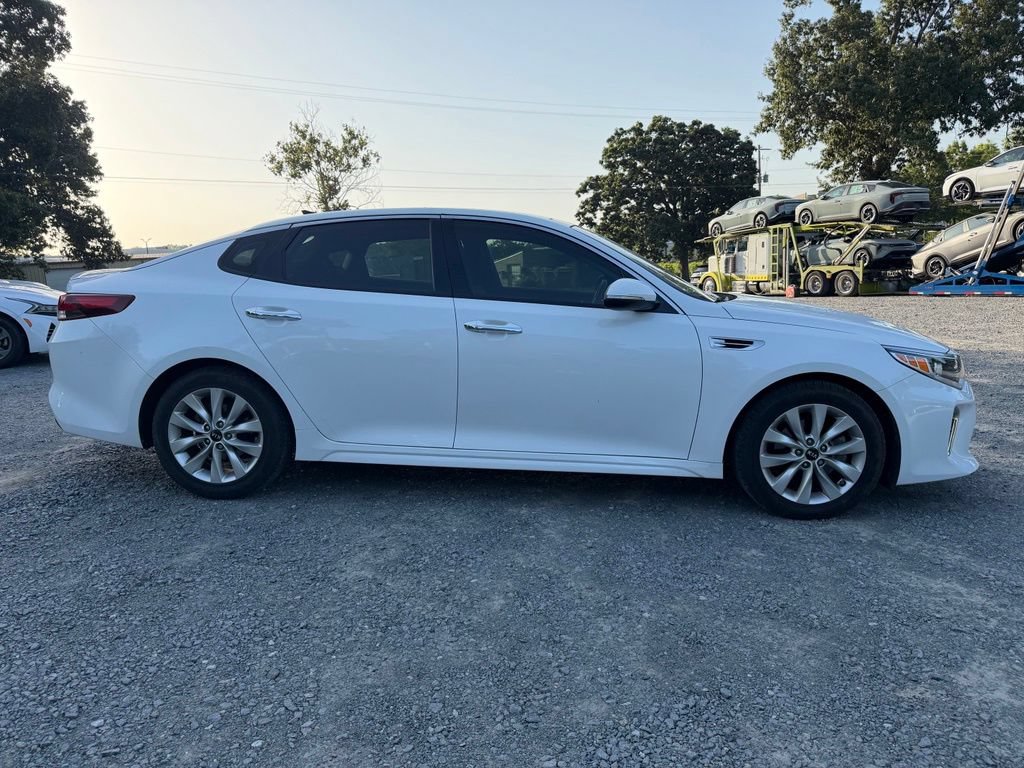Used 2018 Kia Optima S w/ Panoramic Sunroof Package FWD image 8