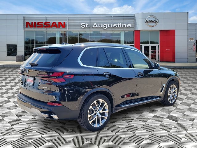 Used 2025 BMW X5 xDrive50e AWD/4WD image 2