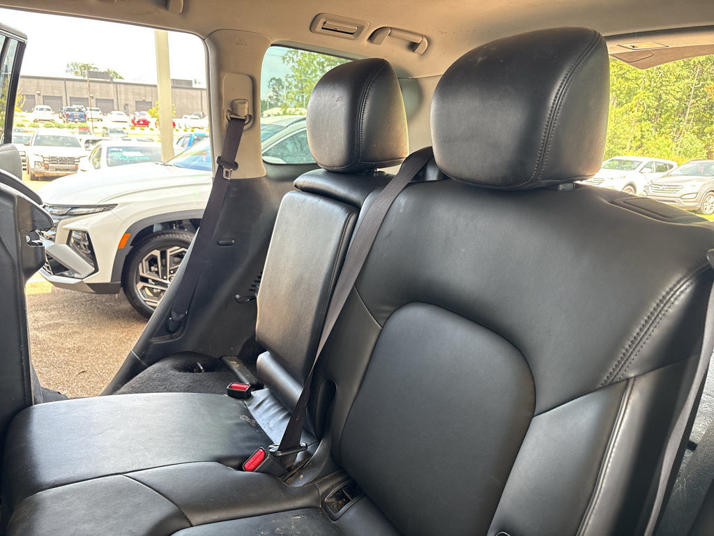 Used 2021 Nissan Armada SV RWD image 3