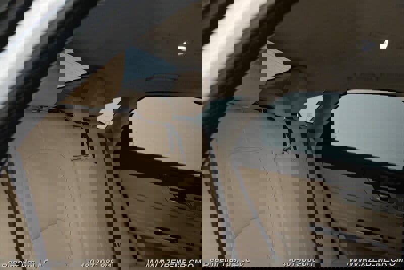 Used 2020 Jaguar XF Premium image 20