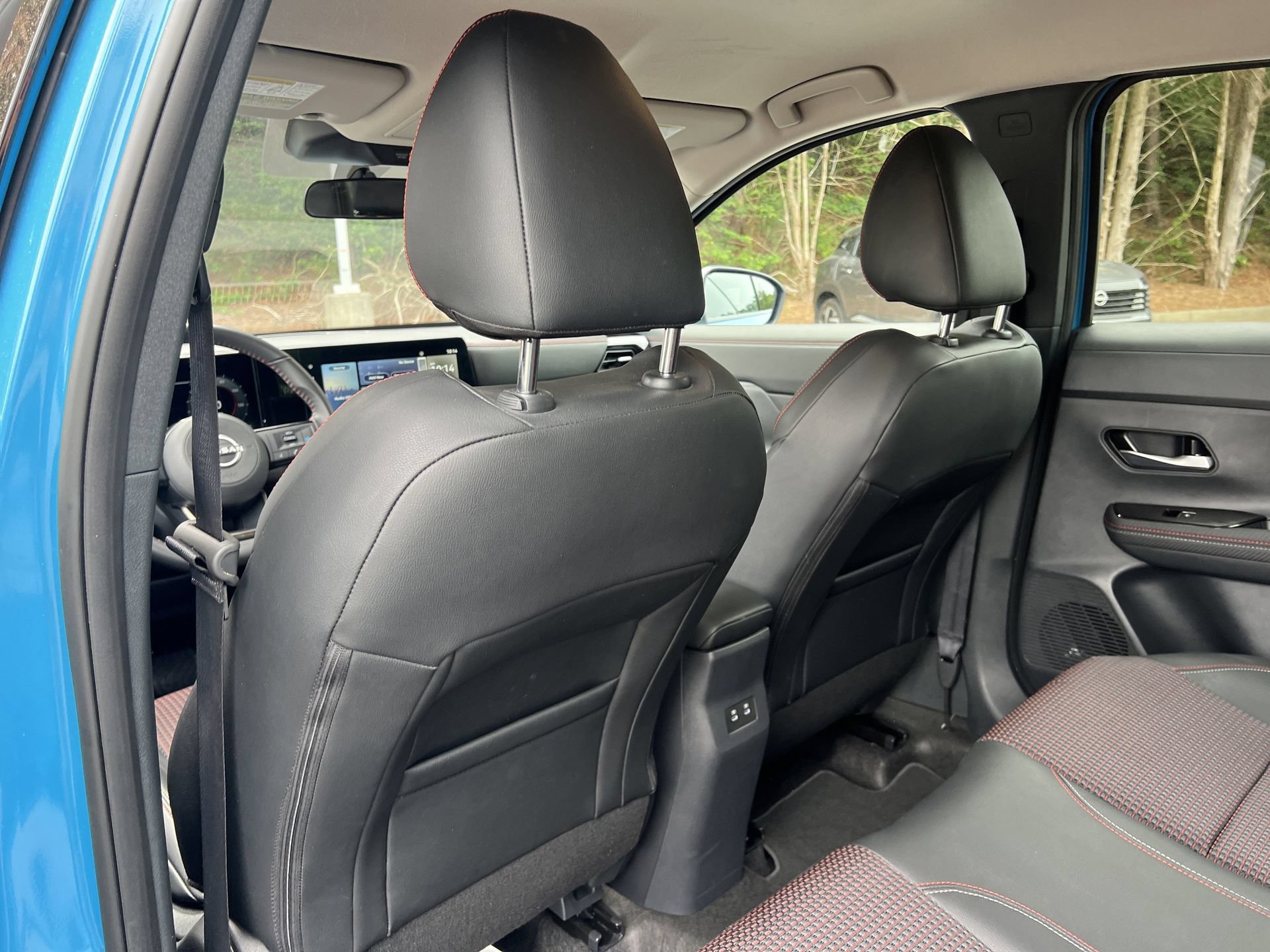 Certified 2025 Nissan Kicks SR FWD image 17