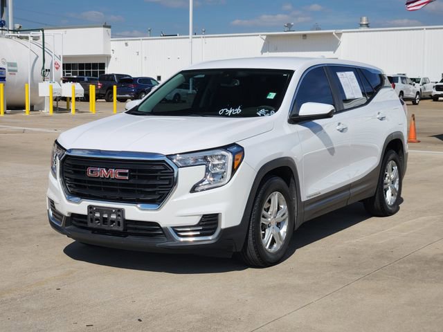 Certified 2023 GMC Terrain SLE FWD image 3