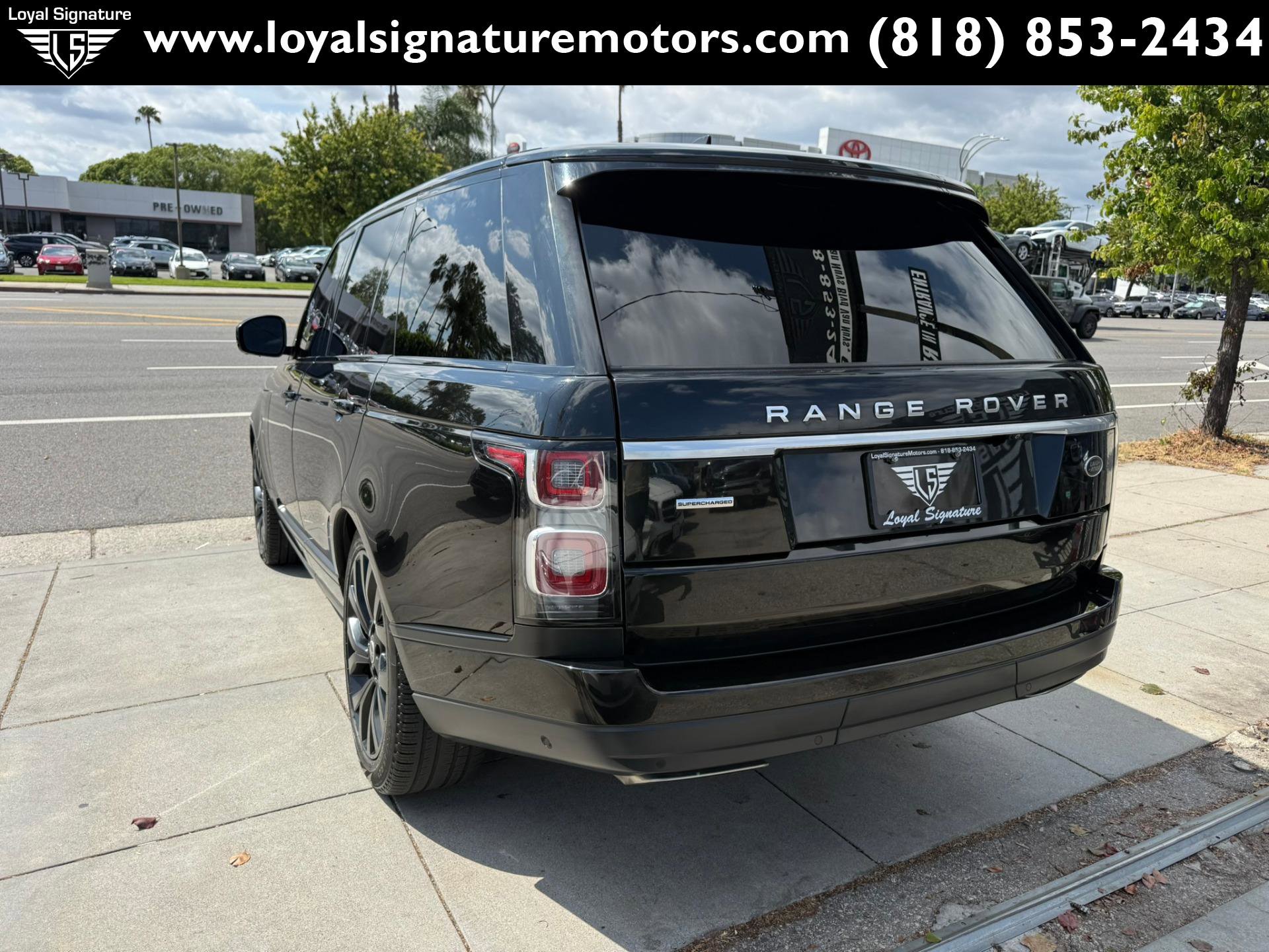 Used 2018 Land Rover Range Rover Supercharged AWD/4WD image 5