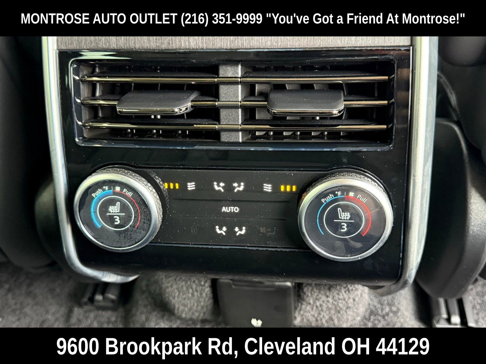 New 2025 Land Rover Range Rover SE image 16