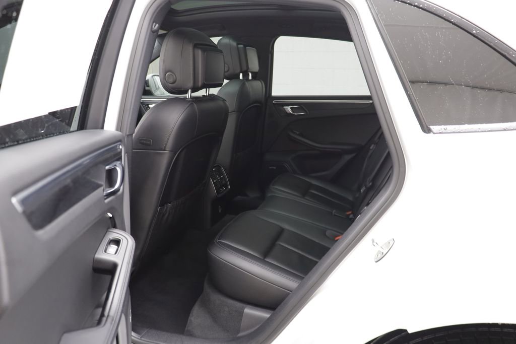 Used 2018 Porsche Macan GTS image 14