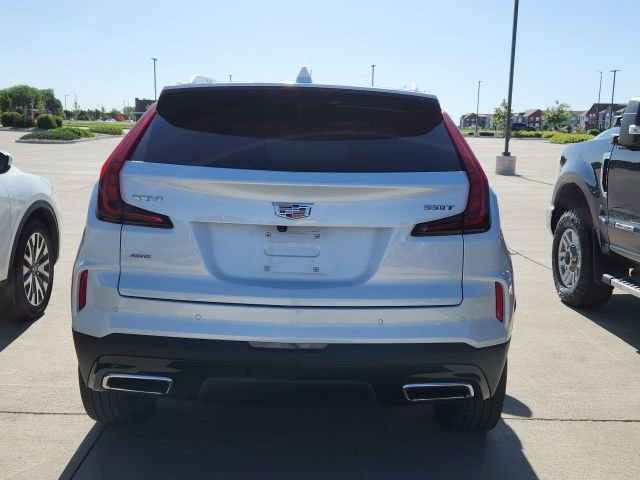 Used 2024 Cadillac XT4 Premium Luxury AWD/4WD image 2