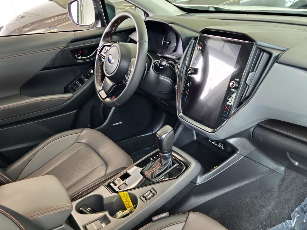 Used 2024 Subaru Crosstrek 2.5i Limited w/ Crosstrek Mirror Package image 4