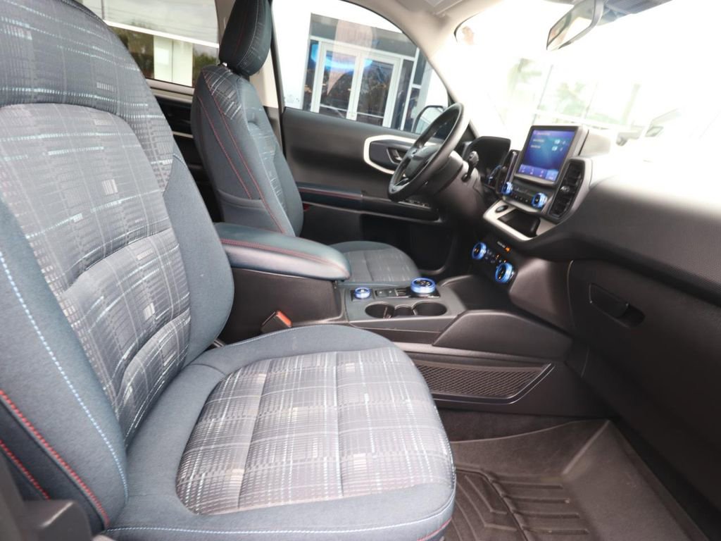 Used 2024 Ford Bronco Sport Heritage w/ Heritage Convenience Package image 14