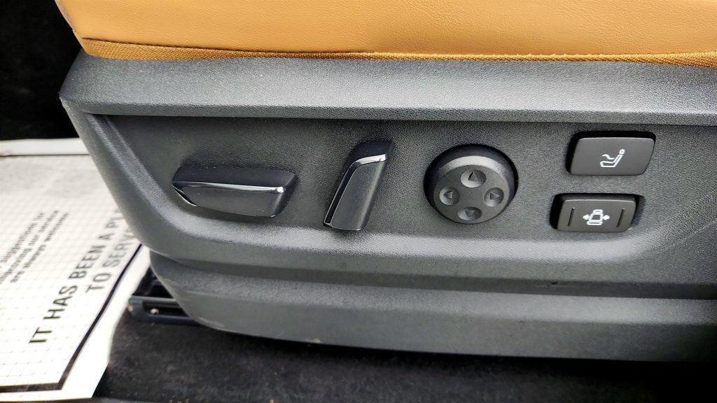 Used 2025 INFINITI QX80 Sensory image 11