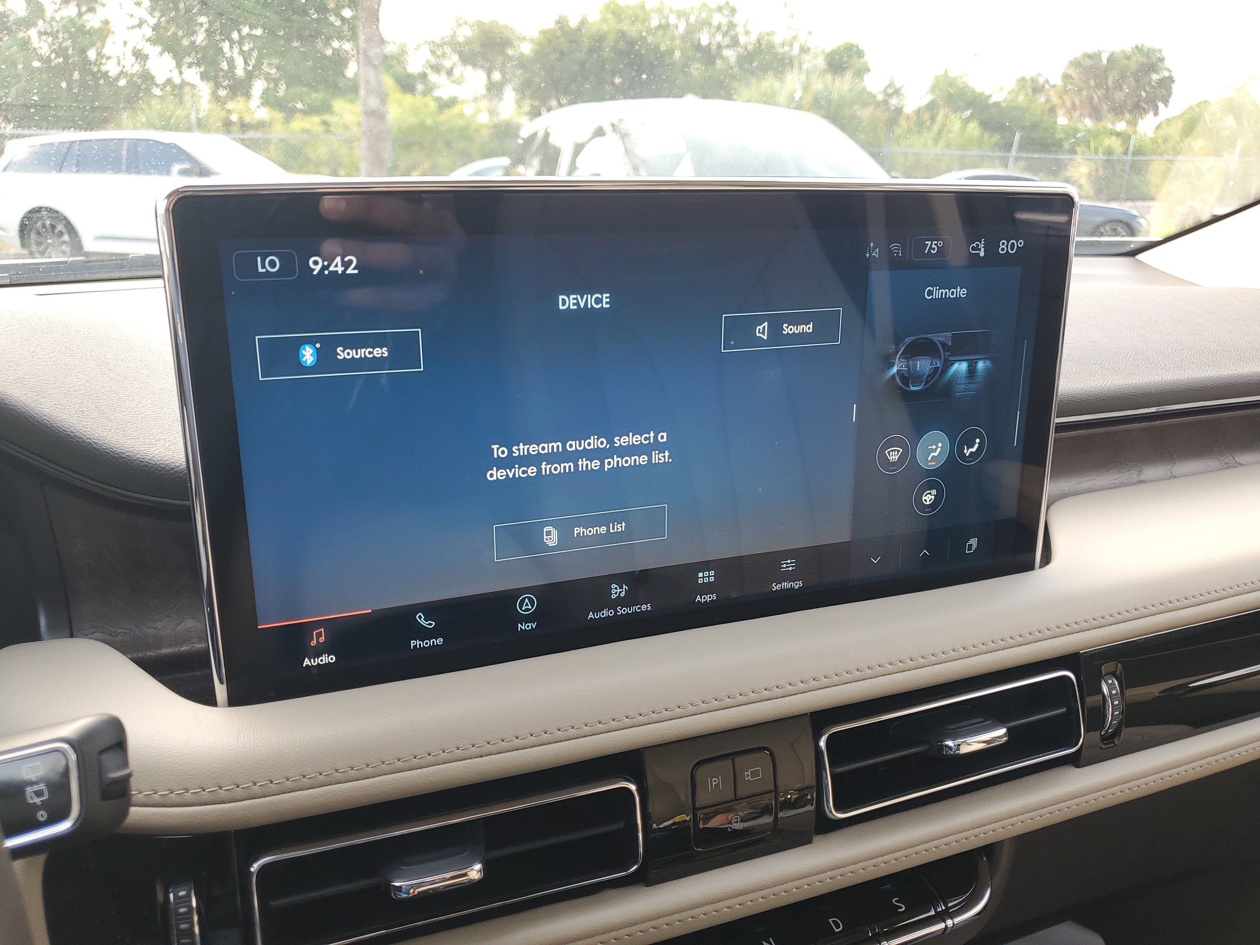 Certified 2022 Lincoln Nautilus Reserve w/ Equipment Group 201A image 18