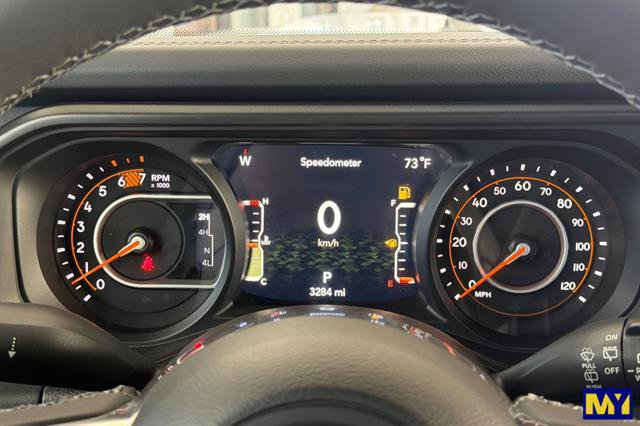 Used 2026 Jeep Wrangler Unlimited Sahara AWD/4WD image 31