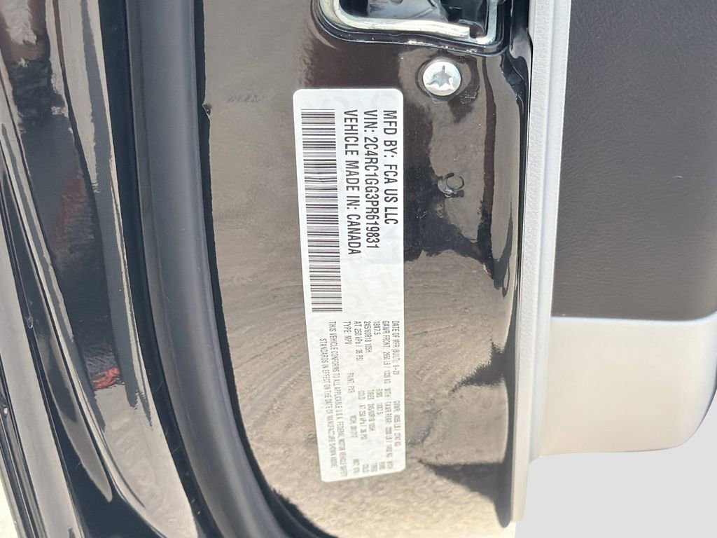 Used 2023 Chrysler Pacifica Limited image 26