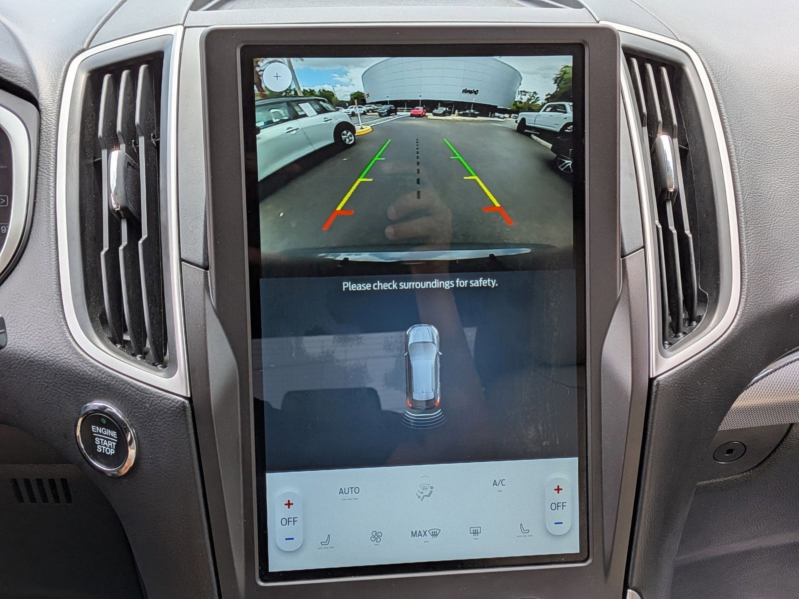 Used 2021 Ford Edge SEL AWD/4WD image 15