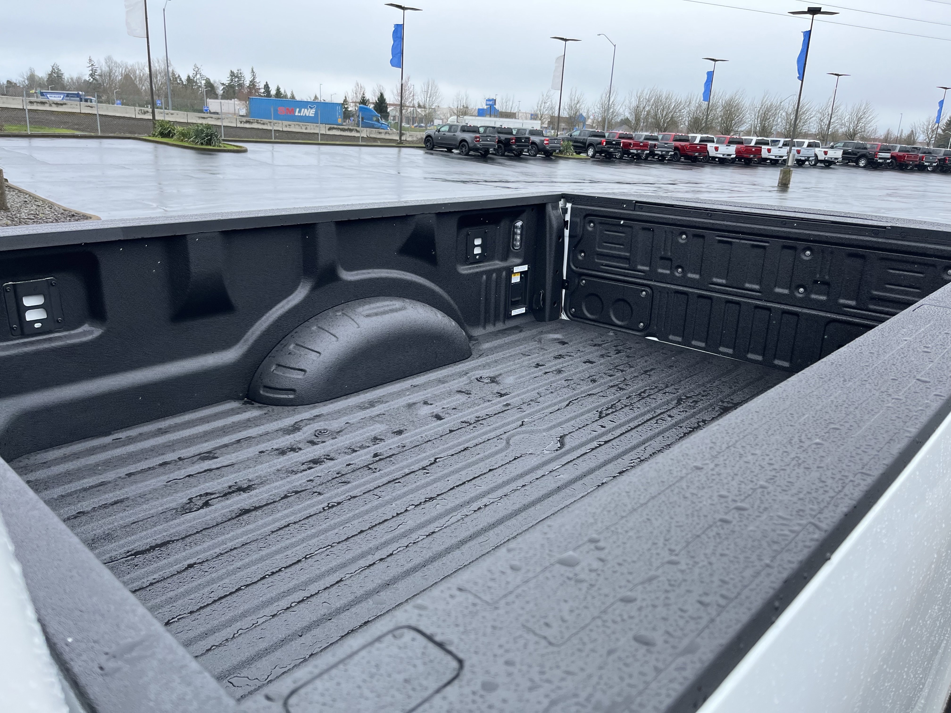 New 2026 Ford F350 Platinum w/ FX4 Off-Road Package AWD/4WD image 6