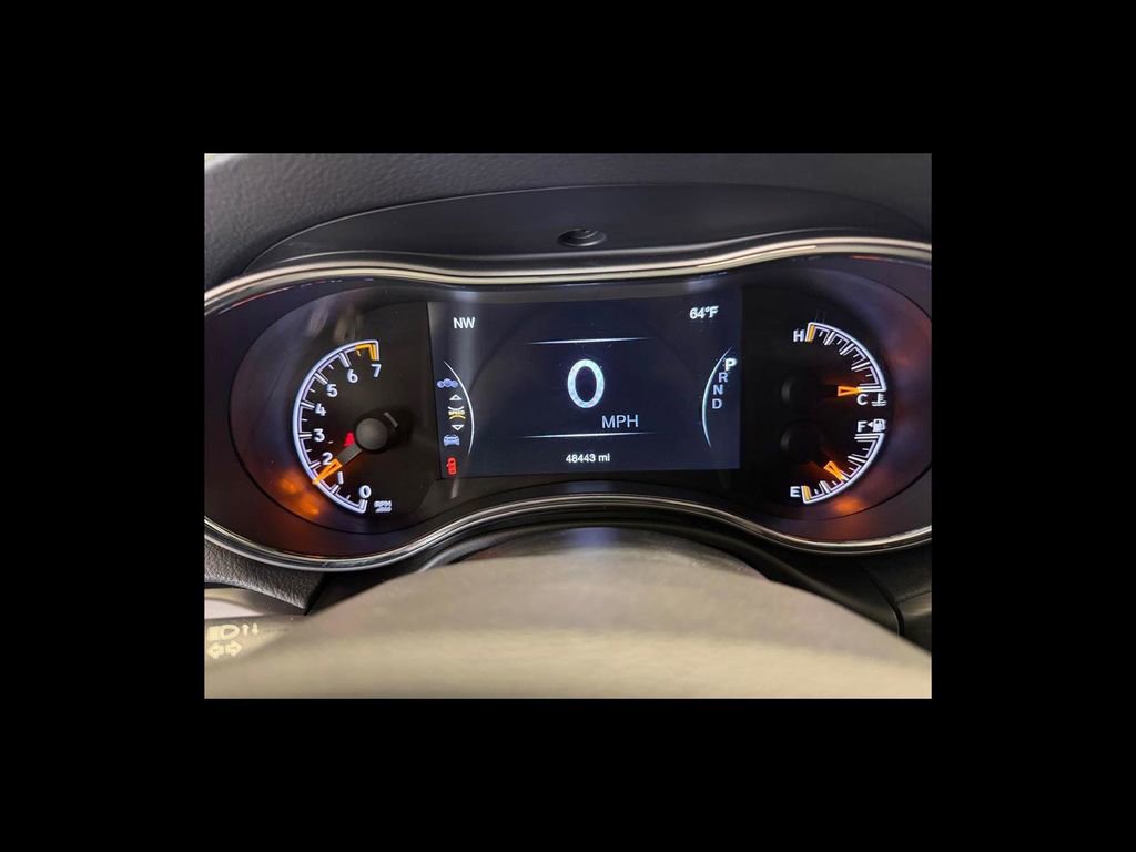 Used 2021 Jeep Grand Cherokee Laredo X AWD/4WD image 15