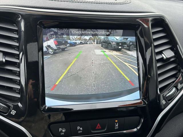 Used 2021 Jeep Cherokee Limited image 30