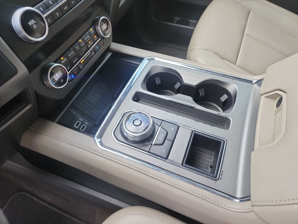 Used 2019 Ford Expedition XLT w/ Equipment Group 202A RWD image 27