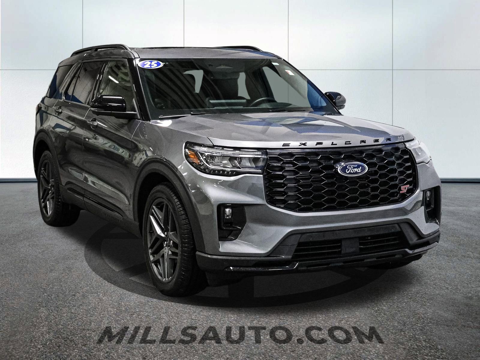 Certified 2025 Ford Explorer ST image 11