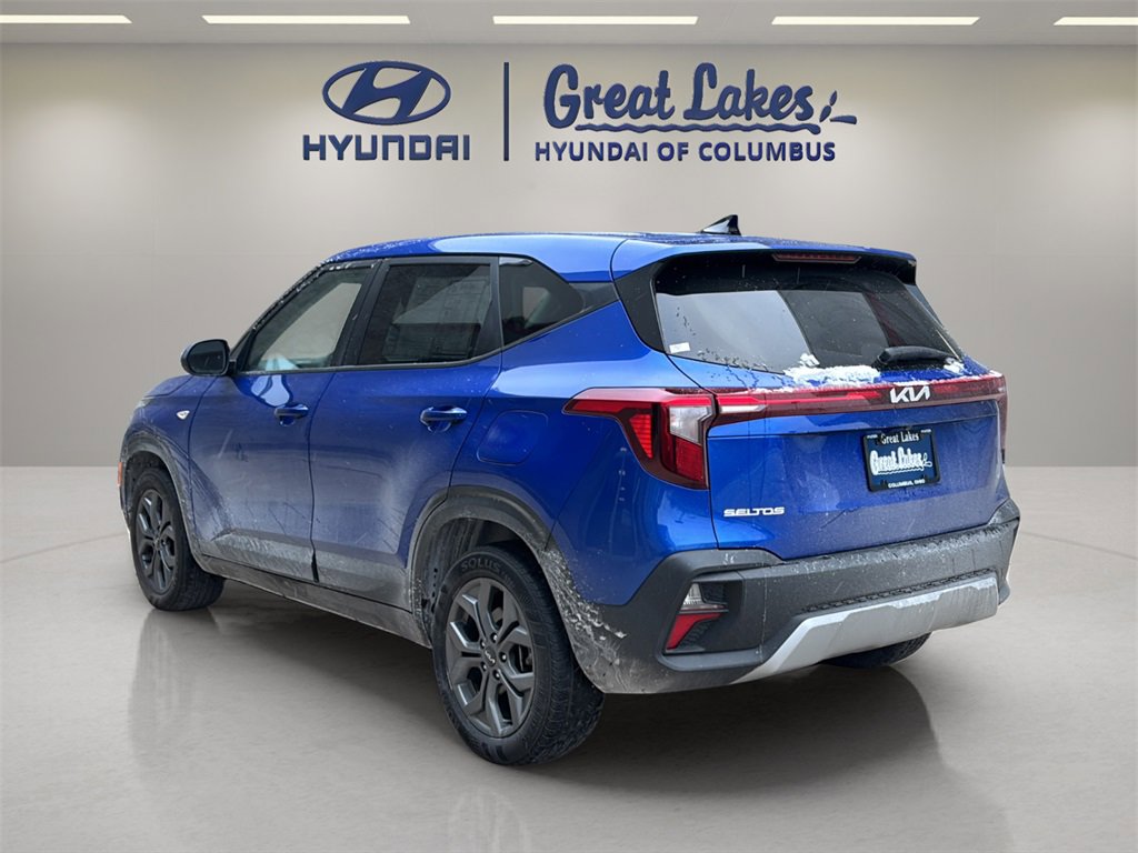 Used 2024 Kia Seltos LX image 3