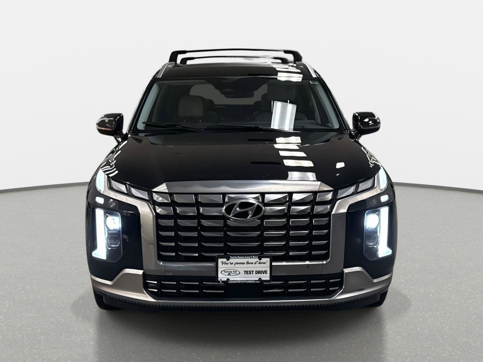 Used 2024 Hyundai Palisade Calligraphy image 2