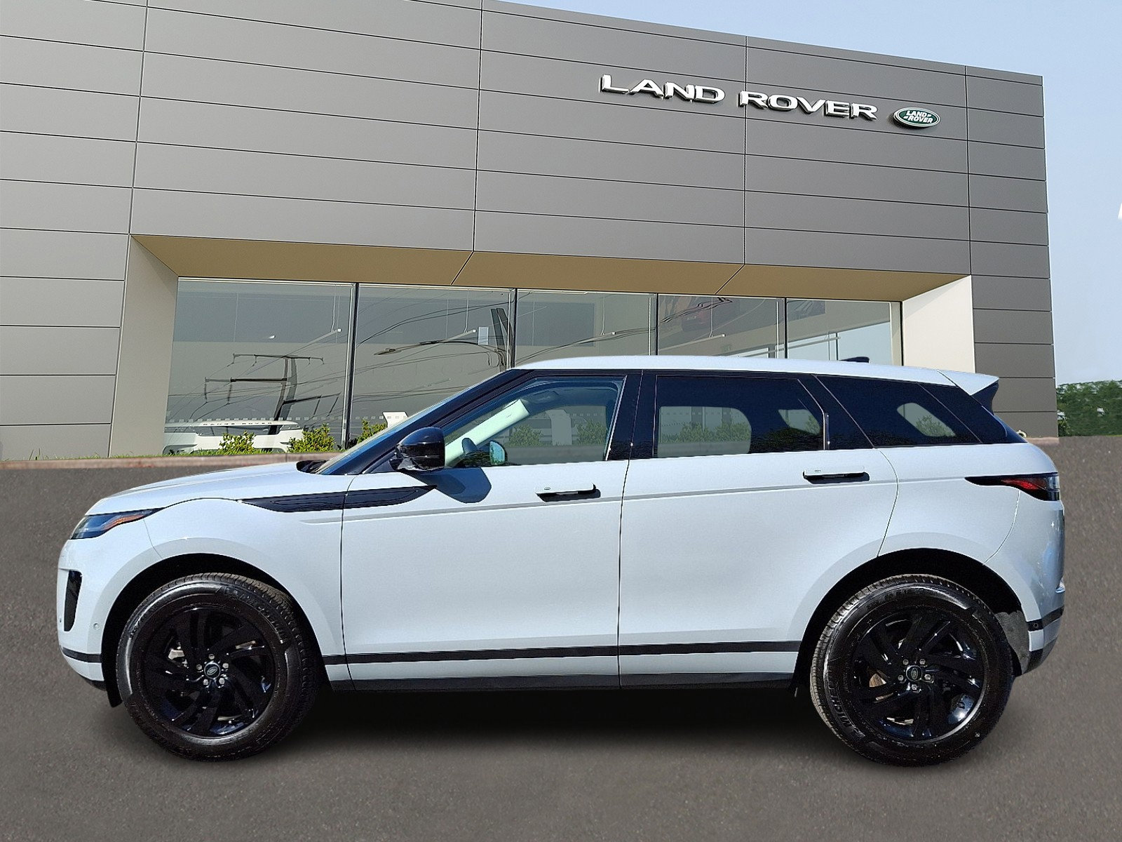 Certified 2024 Land Rover Range Rover Evoque S image 6