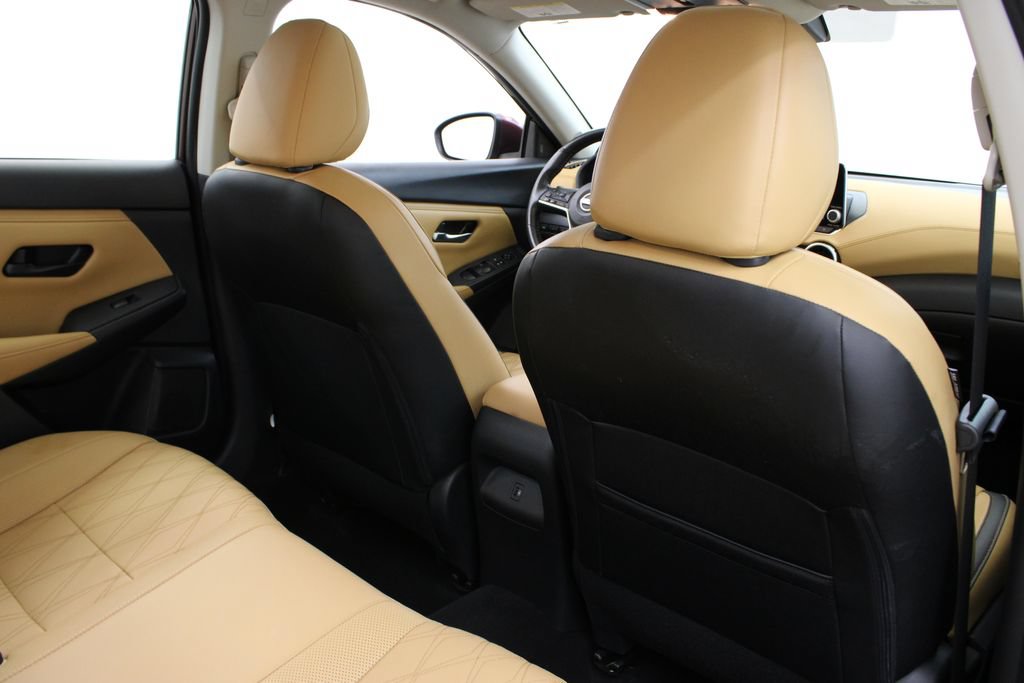 Used 2024 Nissan Sentra SV w/ SV Premium Package FWD image 21