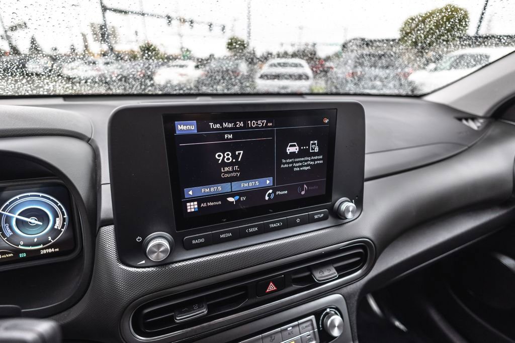 Used 2023 Hyundai Kona SE w/ Cargo Package image 14