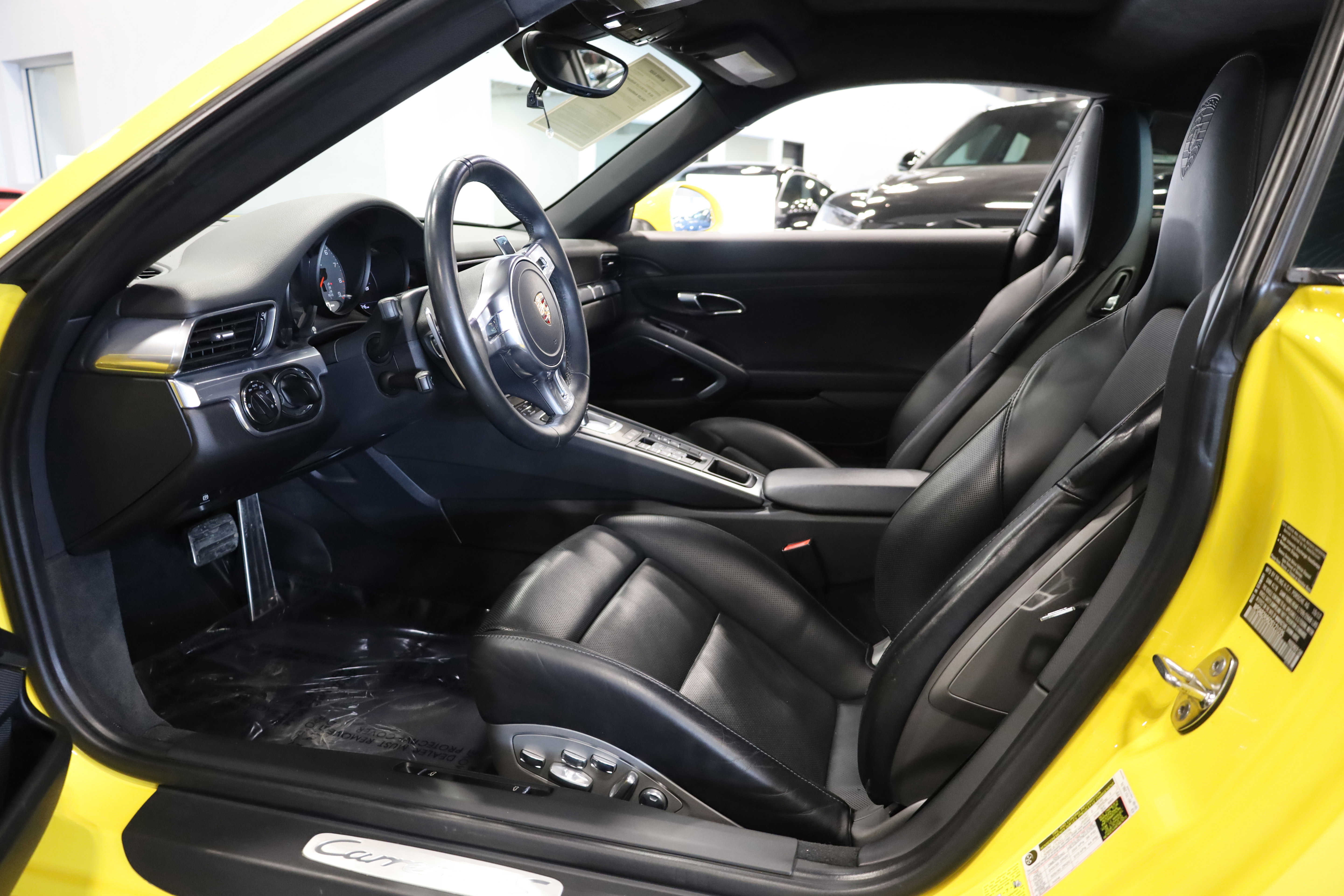 Used 2013 Porsche 911 Carrera 4S image 15