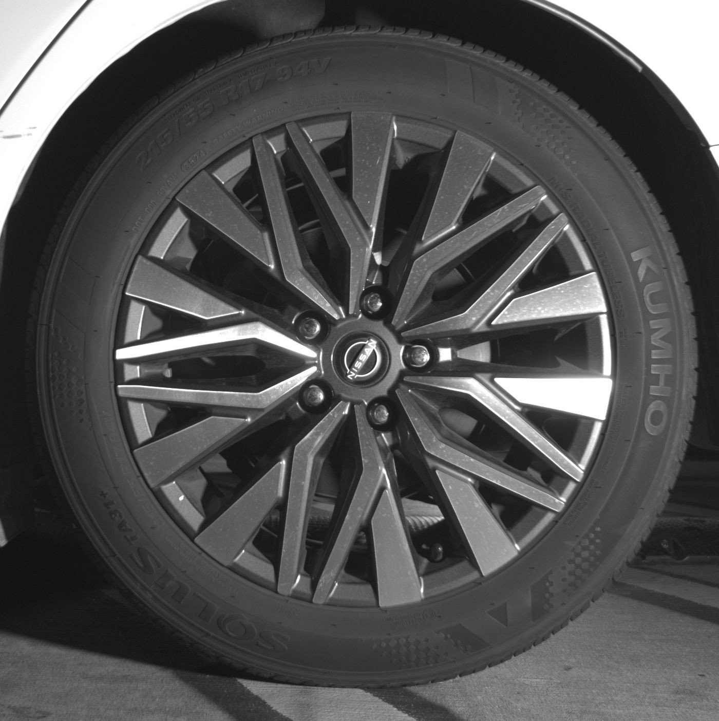 Used 2025 Nissan Altima 2.5 SV FWD image 14