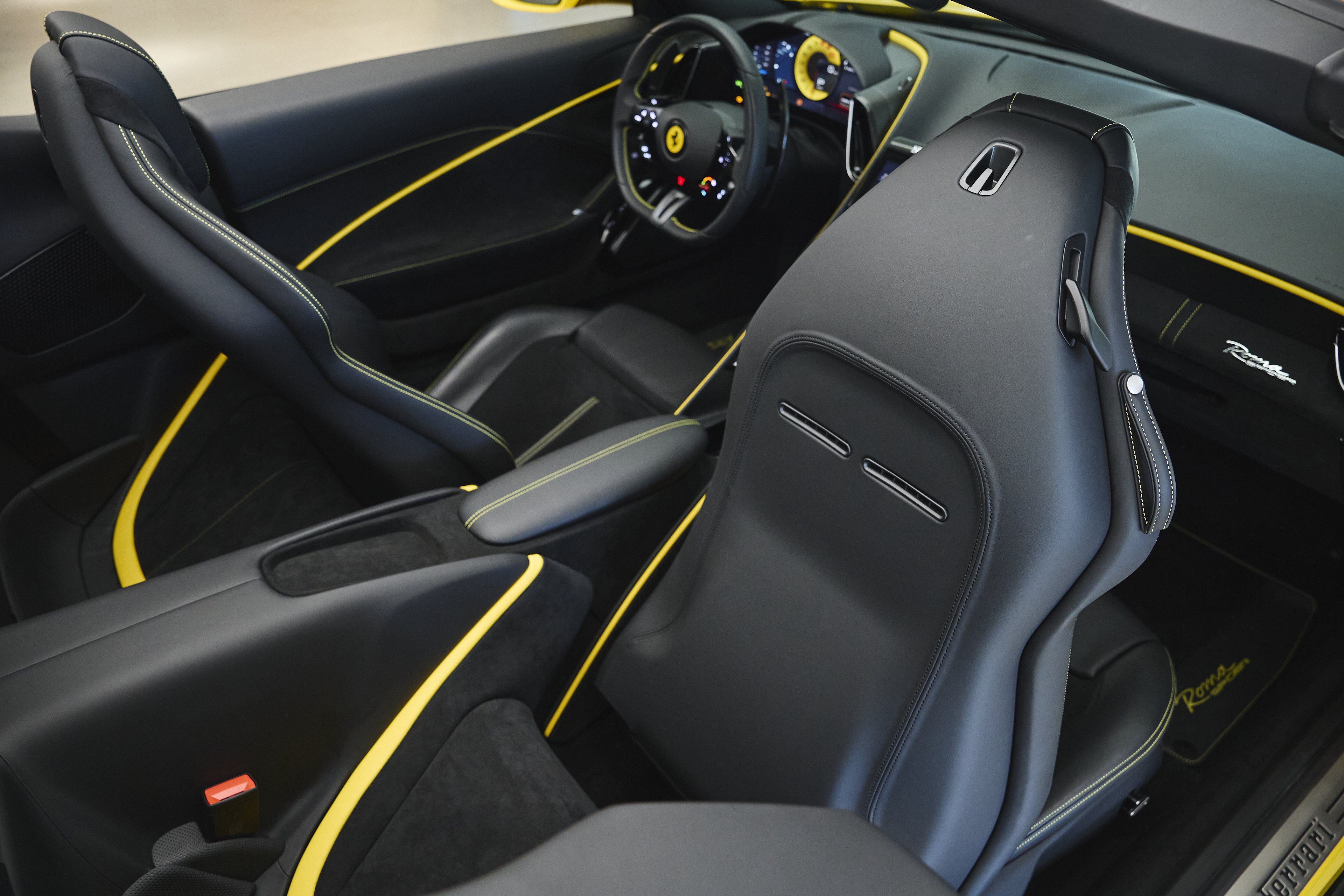 Used 2025 Ferrari Roma Spider RWD image 61