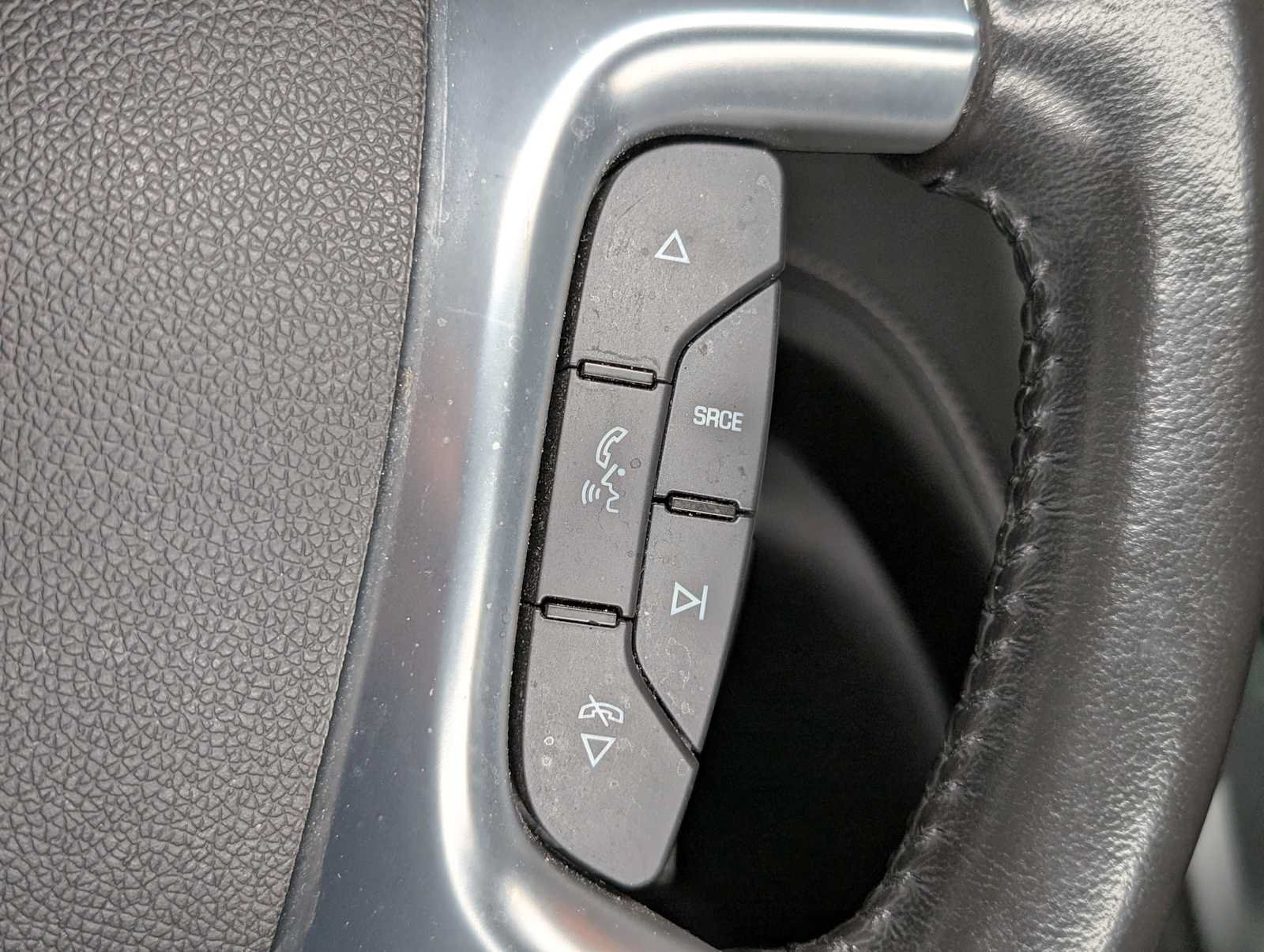Used 2015 GMC Acadia SLE AWD/4WD image 32