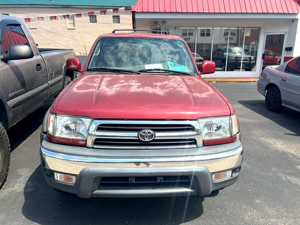 Used 2000 Toyota 4Runner SR5 image 2