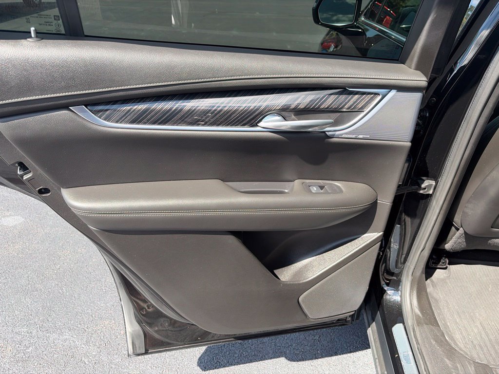 Used 2024 Cadillac XT6 Premium Luxury w/ Technology Package AWD/4WD image 31