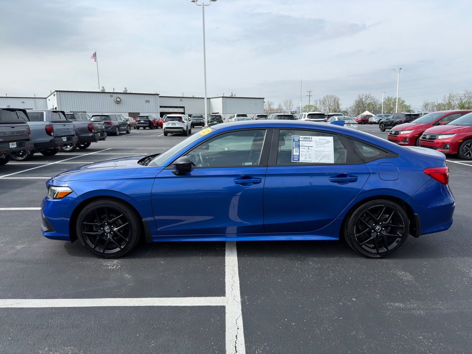 Used 2022 Honda Civic Sport image 3