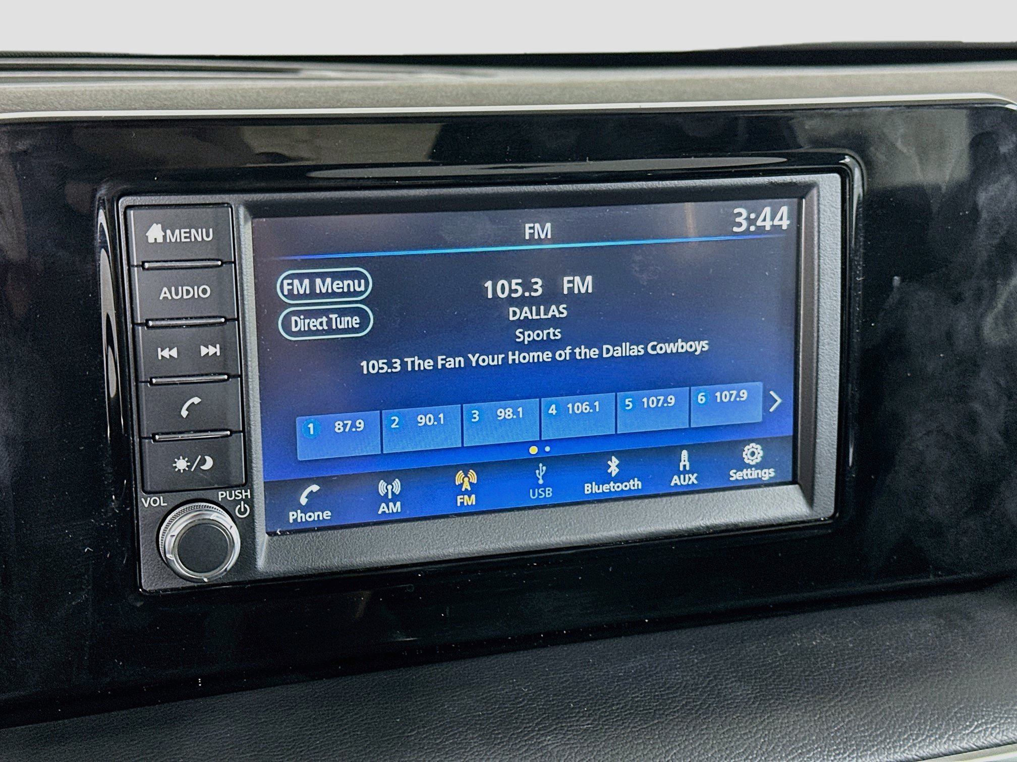 Used 2025 Nissan Kicks S FWD image 21