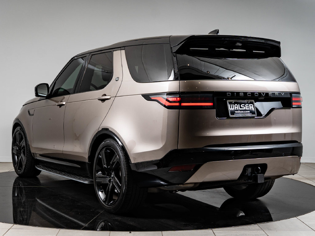 Used 2024 Land Rover Discovery Dynamic SE AWD/4WD image 6