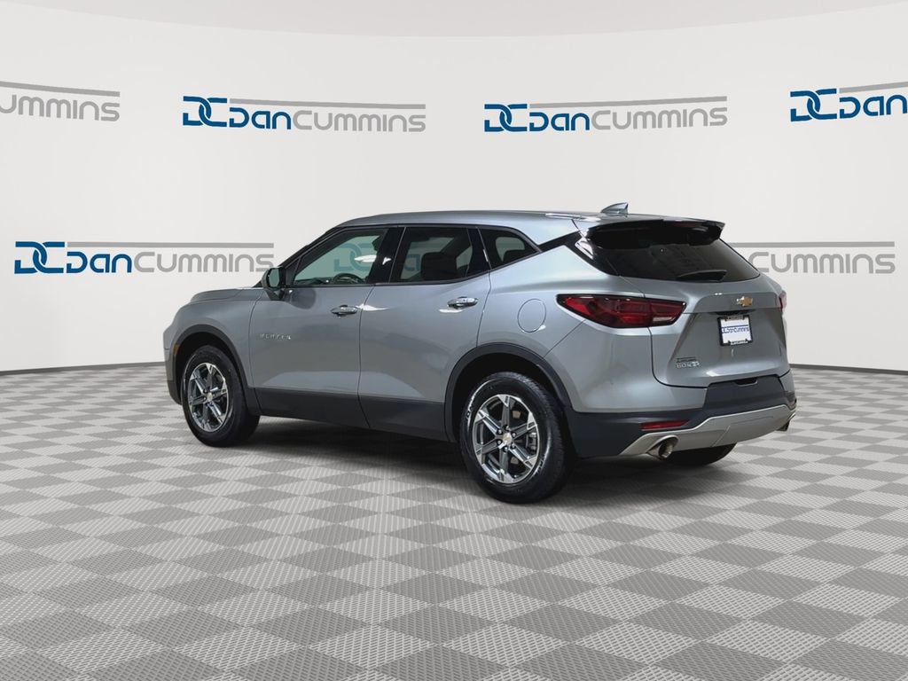 Used 2025 Chevrolet Blazer LT FWD image 7