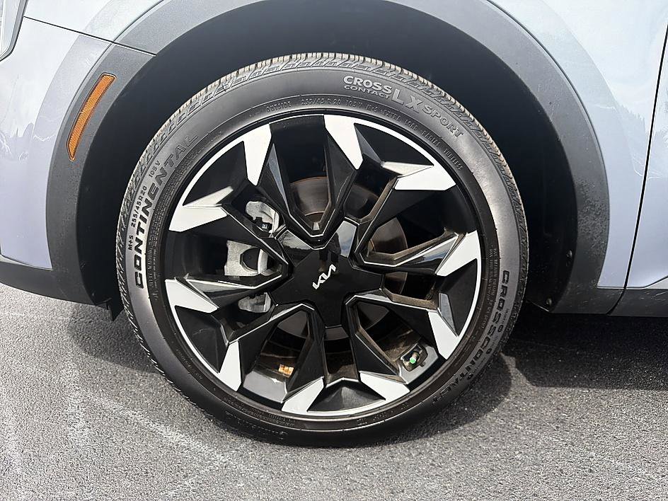 Used 2025 Kia Sorento EX image 8