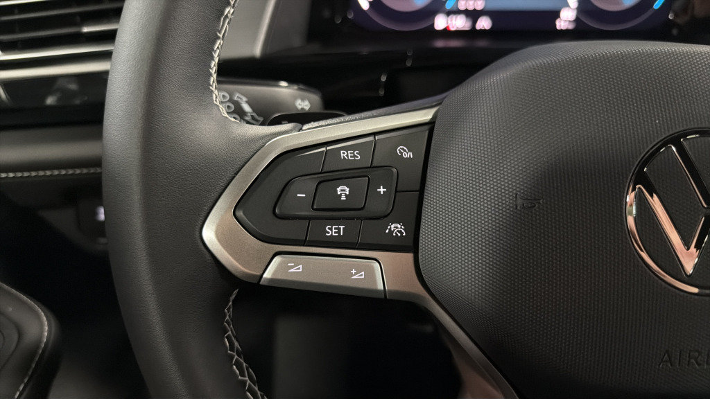 New 2026 Volkswagen Atlas Cross Sport SE AWD/4WD image 21