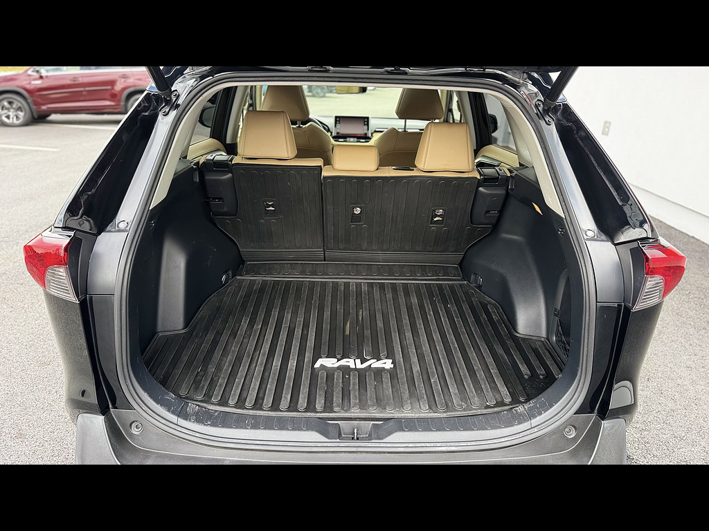 Used 2019 Toyota RAV4 Limited w/ Carpet Mat Package AWD/4WD image 10