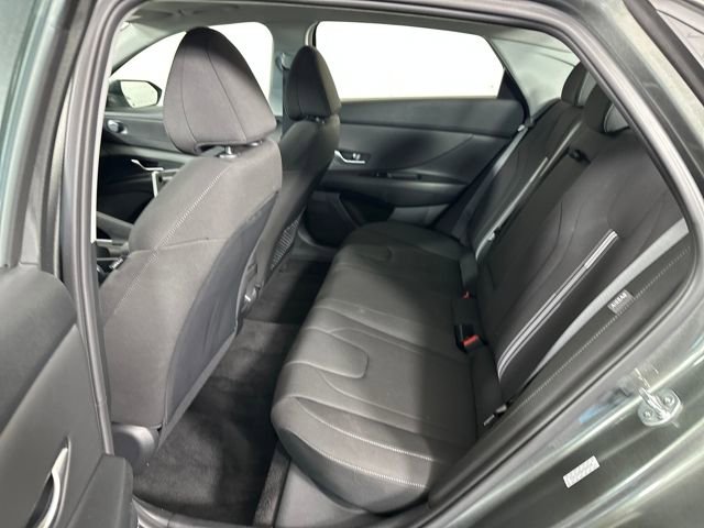 Used 2024 Hyundai Elantra SEL w/ Convenience Package image 25